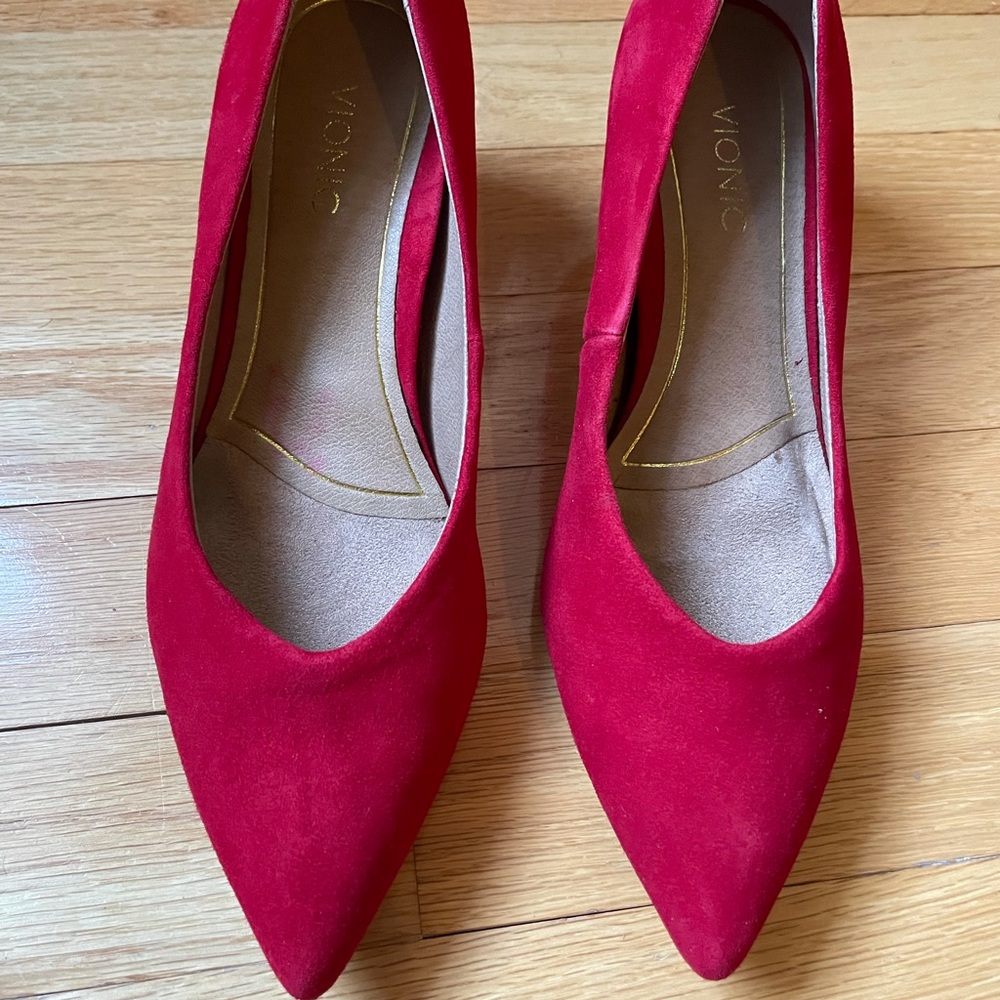 Vionic Josie Kitten Heels Red Size 6